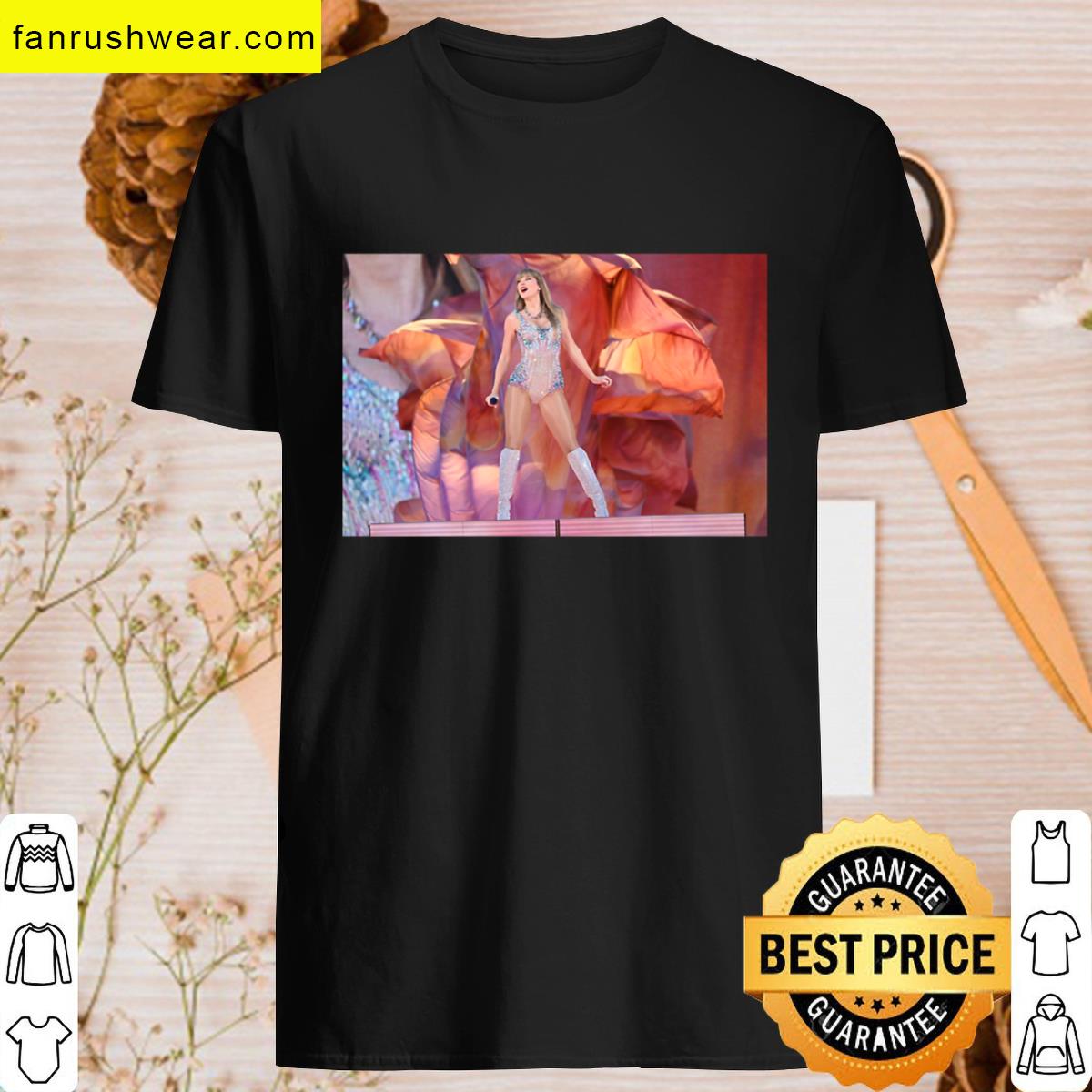 Business Tour Graphic T-shirt